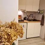 Old In Διαμέρισμα Πόρβο